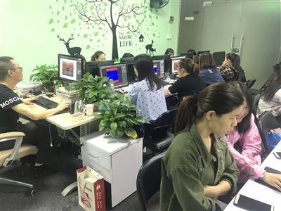北京平面设计专业女生工作