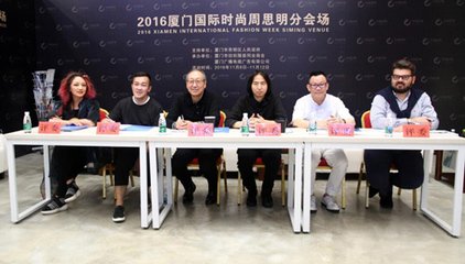 平面设计师刘老师