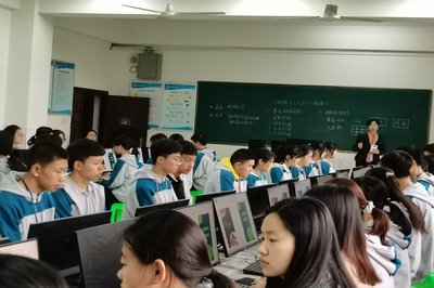 平面设计融入思政课堂
