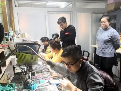 工厂平面设计学徒