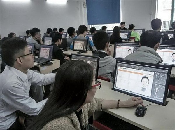 上技校平面设计赚钱
