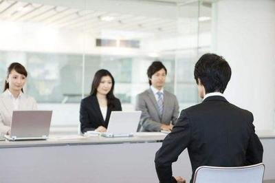 平面设计面试穿搭男生