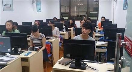 平面设计培训专业好吗